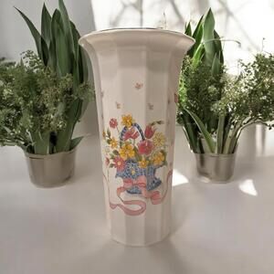 Japan Fine China Porcelain 8.25” Vase Flower Basket Bouquet Gold Trim